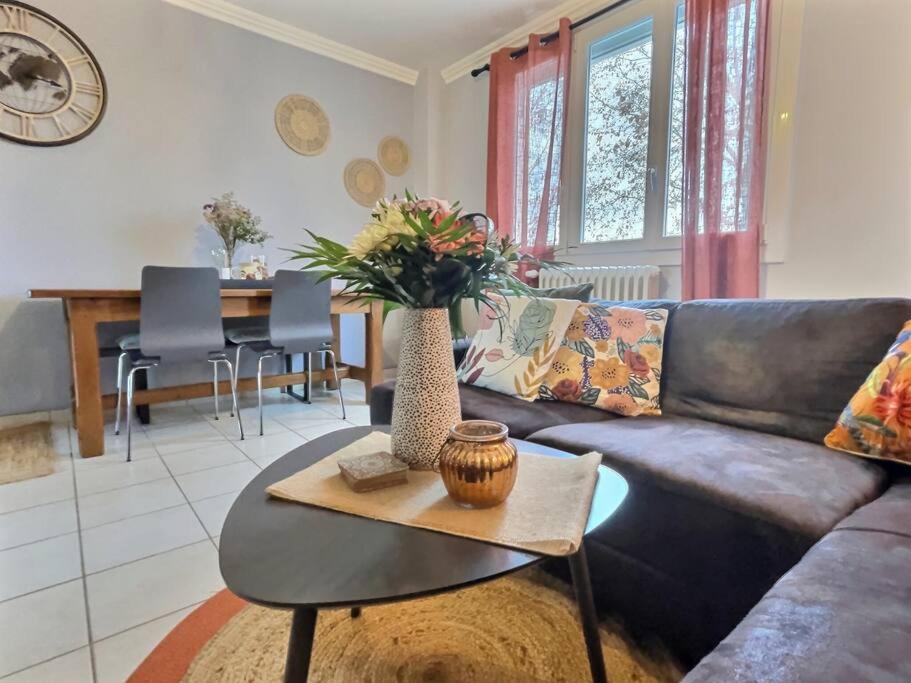 Le Patio - Parking Gratuit Apartment วาลองซ์ ภายนอก รูปภาพ