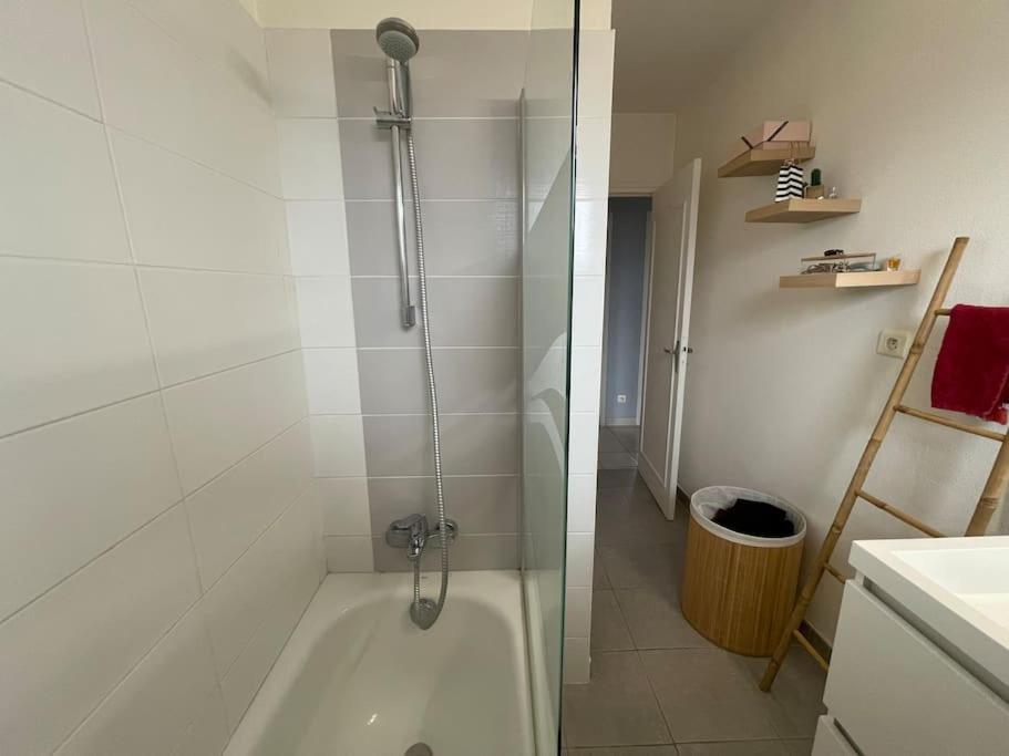 Le Patio - Parking Gratuit Apartment วาลองซ์ ภายนอก รูปภาพ