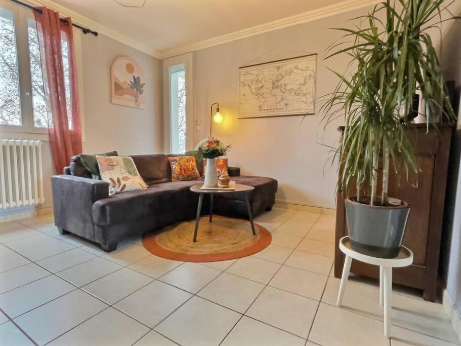 Le Patio - Parking Gratuit Apartment วาลองซ์ ภายนอก รูปภาพ
